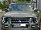 Mitsubishi Montero 2013