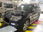 Mitsubishi Montero 2013