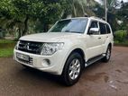 Mitsubishi Montero 2013