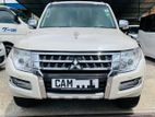 Mitsubishi Montero 2015