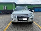 Mitsubishi Montero 2015
