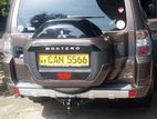 Mitsubishi Montero 2015