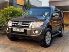 Mitsubishi Montero 3.2L-Diesel-25000 km 2013