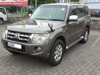 Mitsubishi Montero basic model 2013