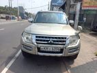 Mitsubishi Montero center spare wheel 2007