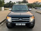 Mitsubishi Montero 2007
