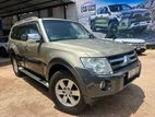 Mitsubishi Montero GLS Center Spare Whl 2007