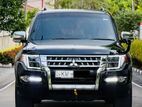 Mitsubishi Montero GLX 2013