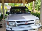 Mitsubishi Montero io Jeep 2001
