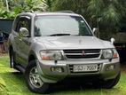 Mitsubishi Montero 2003
