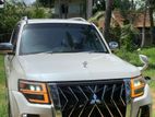 Mitsubishi Montero 2013