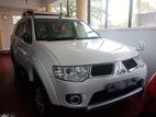 Mitsubishi Montero Sport 2011 85% Leasing Partner