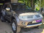 Mitsubishi Montero Sport 2012