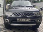 Mitsubishi Montero Sport 2012