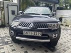 Mitsubishi Montero Sport 2012