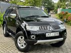 Mitsubishi Montero Sport 2012