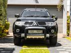 Mitsubishi Montero Sport 2012