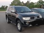 Mitsubishi Montero Sport 2012