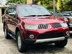 Mitsubishi Montero Sport 2012