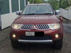 Mitsubishi Montero Sport 2012