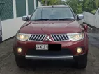 Mitsubishi Montero Sport 2012