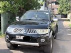 Mitsubishi Montero Sport 2012