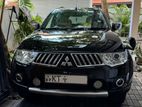 Mitsubishi Montero Sport 2012