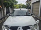 Mitsubishi Montero Sport 2012
