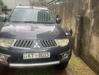 Mitsubishi Montero Sport 2012