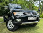 Mitsubishi Montero Sport 2012