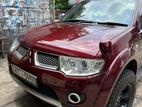 Mitsubishi Montero Sport 2012