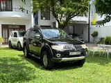 Mitsubishi Montero Sport 2012