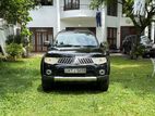 Mitsubishi Montero Sport 2012
