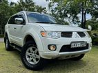 Mitsubishi Montero Sport 2012