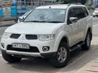 Mitsubishi Montero Sport 2012