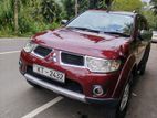 Mitsubishi Montero Sport 2012