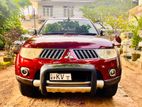 Mitsubishi Montero Sport 2012