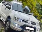 Mitsubishi Montero Sport 2012