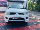 Mitsubishi Montero SPORT 2013