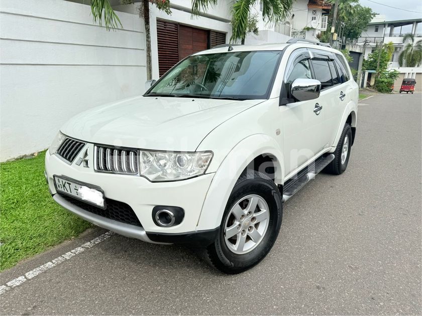 Power Post Rental Mitsubishi Montero Sport for Rent in Rajagiriya | ikman