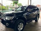 Mitsubishi Montero Sports 2012