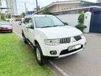Mitsubishi Montero Sports 2013