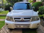 Mitsubishi Montero V6 110,000 KM 2003