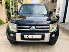 Mitsubishi Montero V93 - Long Term Only