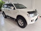 Mitsubishi Montero 2012