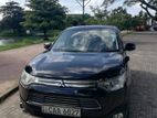 Mitsubishi Outlander 2013