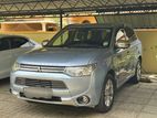 Mitsubishi Outlander PHEV 2014