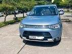 Mitsubishi Outlander 2016