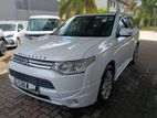 Mitsubishi Outlander fully loaded 2013
