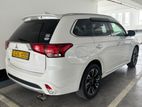 Mitsubishi Outlander G Navi 2015
